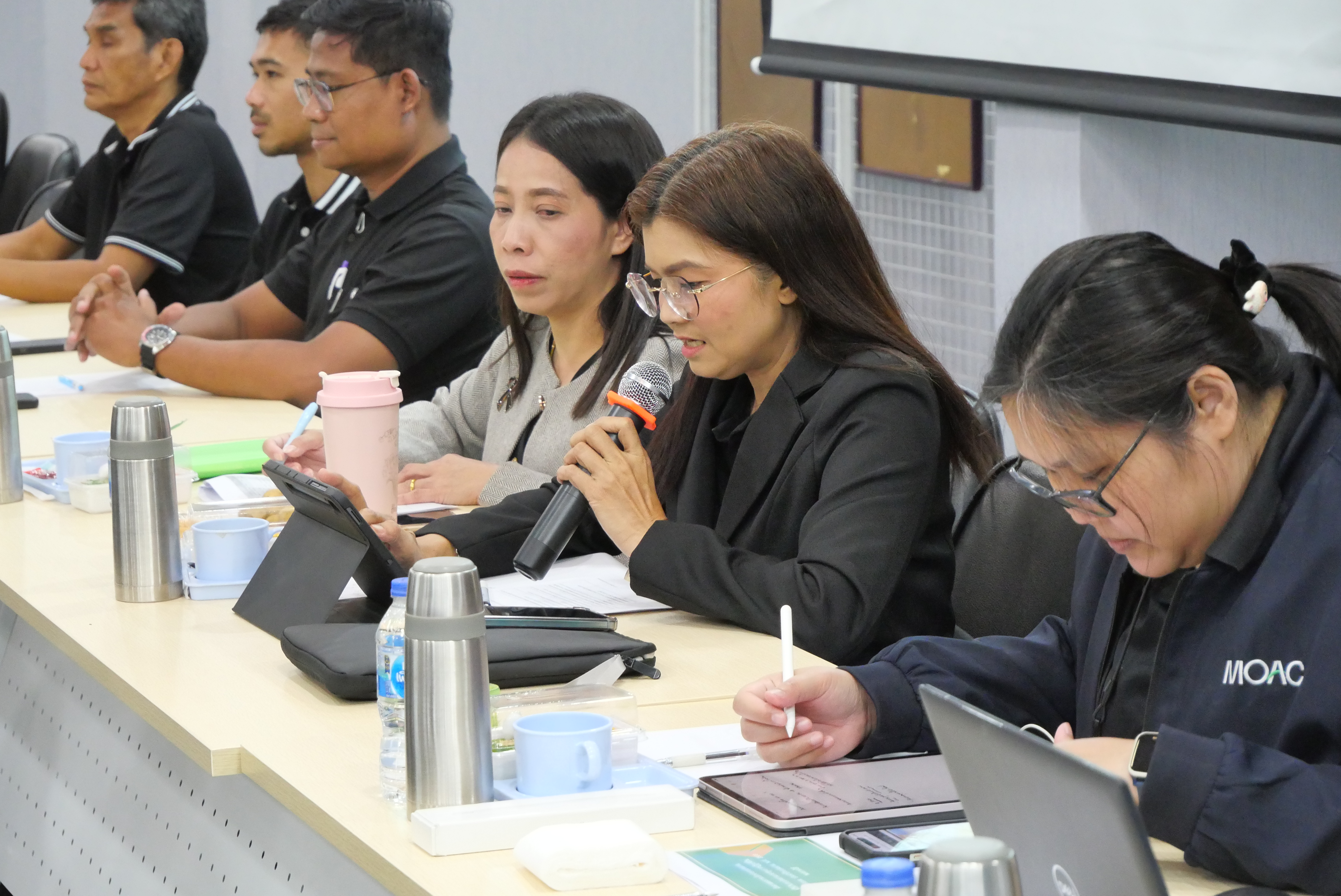 title - เลขาธิการ ส.ป.ก. ประชุมติดตามผลการดำเนินงาน และการใช้จ่ายงบประมาณ ประจำปีงบประมาณ พ.ศ.2569 ของภาคใต้ 